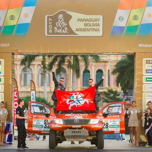 Antanas Juknevičius 8-ą karta karjeroje kilo ant Dakaro ralio starto podiumo