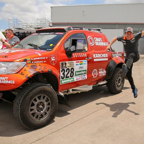 Pirmieji lietuviai Argentinoje atsiėmė Dakaro ralio techniką