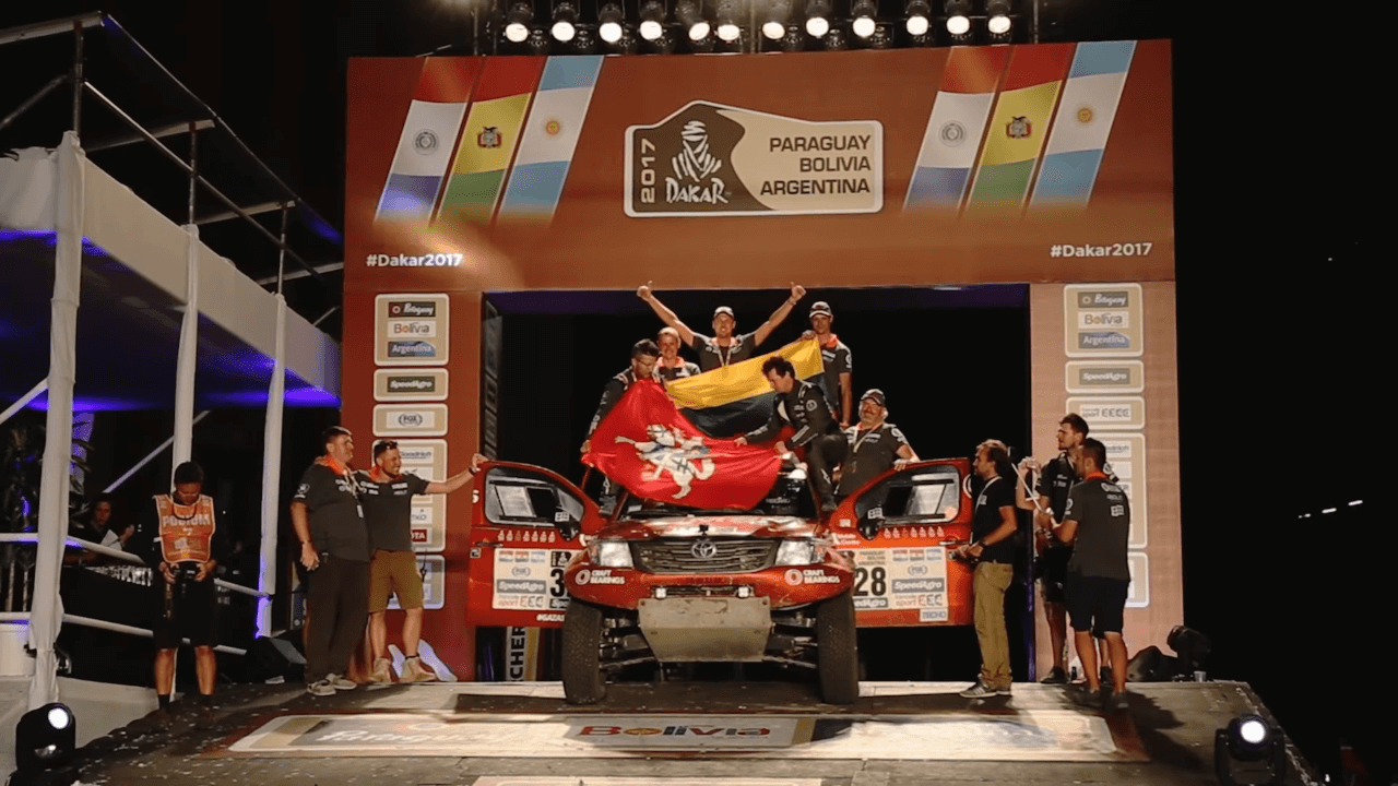 Antanas Juknevičius ir Darius Vaičiulis ant Dakaro finišo podiumo