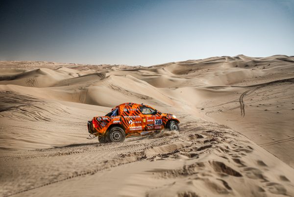 Hilux Dakar Rally Wallpaper HD